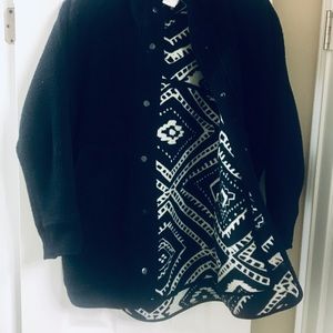 Uo Fuzzy Reversible Sherpa Ecote Jacket w/ Hood